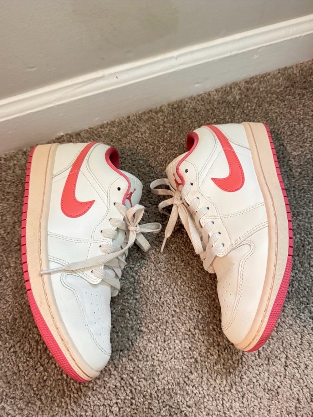 Jordan 1 Low "Sail/Guava Ice/Pink Salt" sneakers Size 7.5